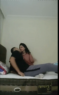 ÜNİVERİSTELİERİN GRUP SEX YAYINI BUNDAN SONRA DİYER ARKADAŞLARI GİRİYOR LİNKDE